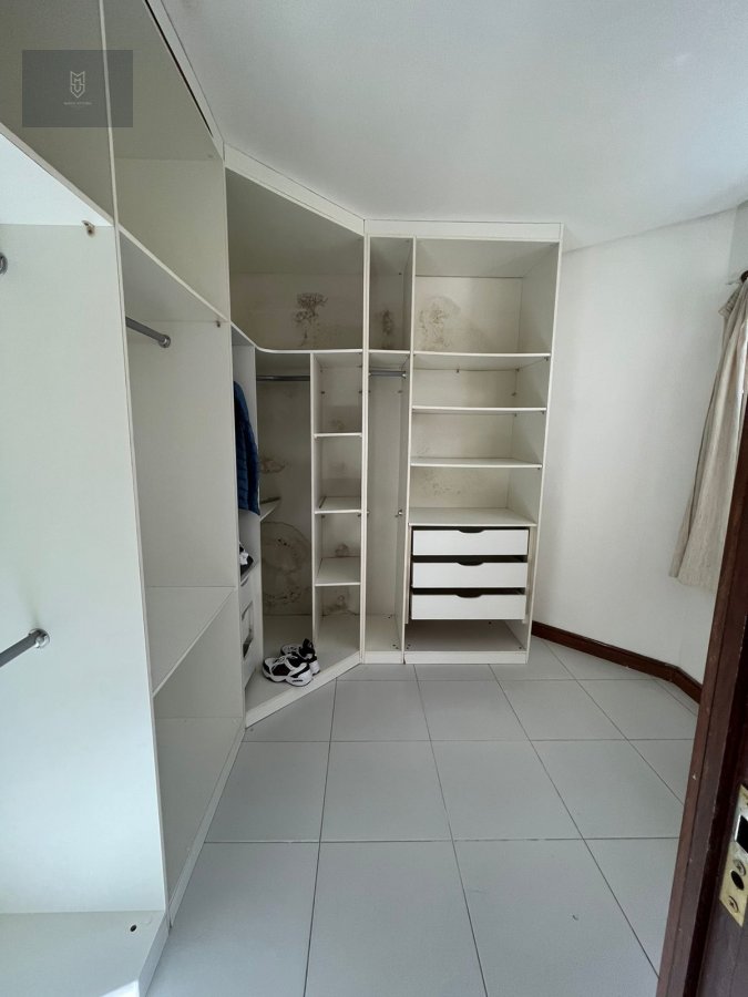 Casa para alugar com 4 quartos, 200m² - Foto 27